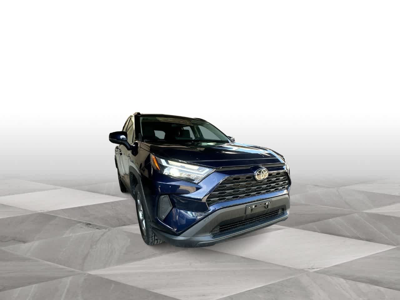 Used 2024 Toyota RAV4 XLE FWD image 2