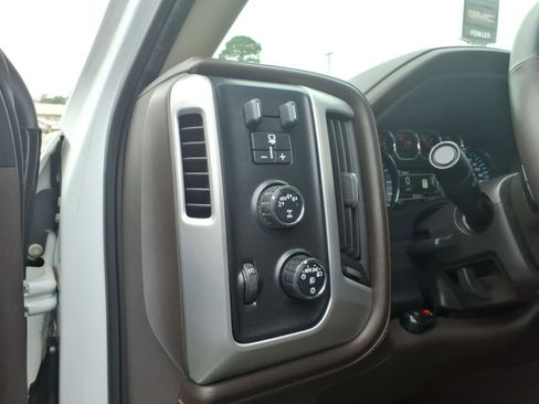 Used 2017 GMC Sierra 1500 SLT AWD/4WD image 8