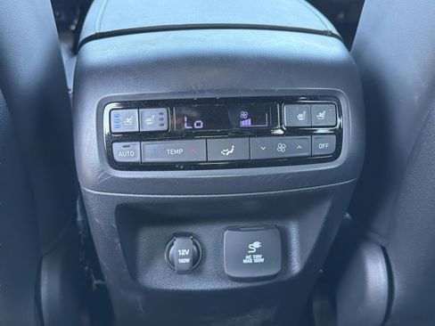 Used 2022 Hyundai Palisade Calligraphy image 29