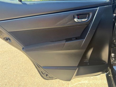 Used 2019 Toyota Corolla LE FWD image 26