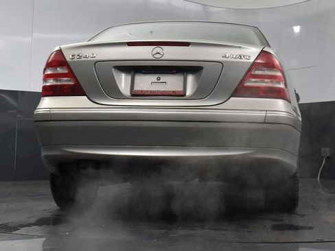 Used 2005 Mercedes-Benz C 240 4MATIC Sedan image 20
