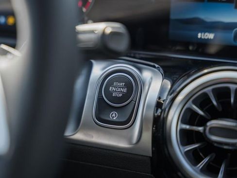 New 2026 Mercedes-Benz GLB 250 4MATIC image 24