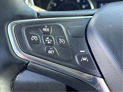 Used 2024 Chevrolet Equinox LT w/ LPO, Floor Liner Package image 15