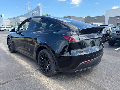 Used 2023 Tesla Model Y Long Range AWD/4WD image 6