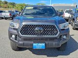 Used 2018 Toyota Tacoma TRD Off-Road image 2