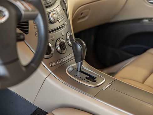 Used 2010 Subaru Tribeca Limited image 24