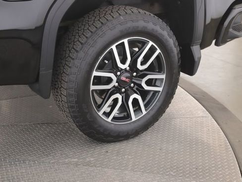 Used 2025 GMC Sierra 1500 AT4 w/ Technology Package image 14