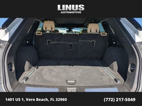 Used 2018 Cadillac XT5 Luxury w/ Driver Awareness Package image 13