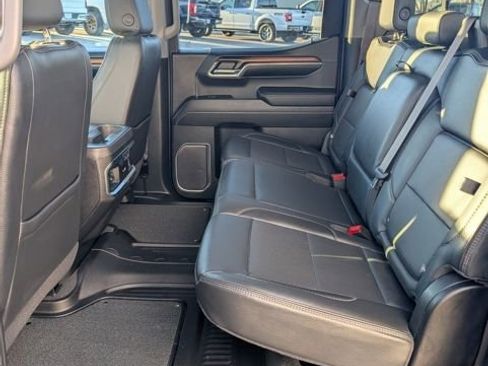 Used 2024 GMC Sierra 1500 Denali w/ Technology Package AWD/4WD image 26