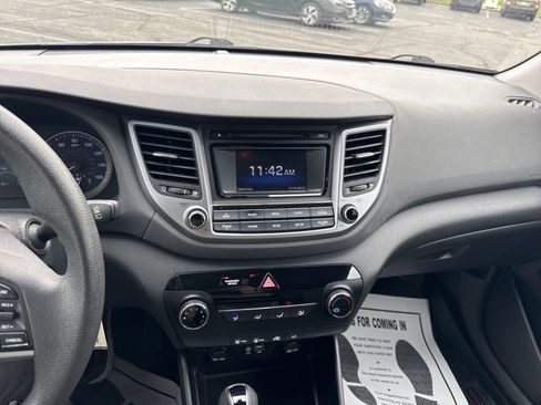 Used 2018 Hyundai Tucson SE AWD/4WD image 10