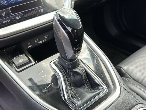 Used 2022 Subaru Outback Limited XT AWD/4WD image 18