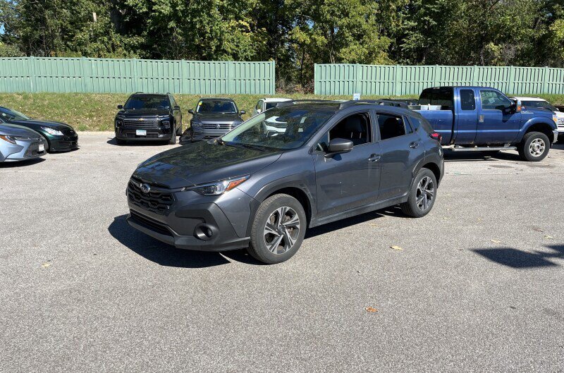 Used 2024 Subaru Crosstrek 2.0i Premium AWD/4WD image 2