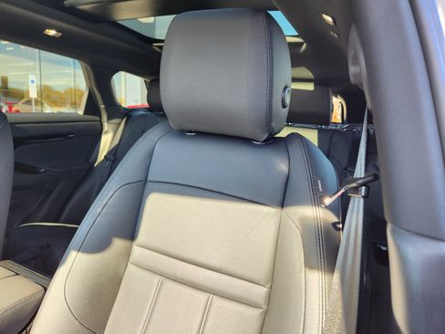 Used 2026 Land Rover Range Rover Evoque S image 11