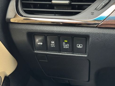 Used 2014 Toyota Avalon Limited image 37