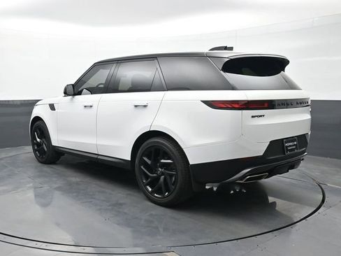 Used 2023 Land Rover Range Rover Sport SE image 3