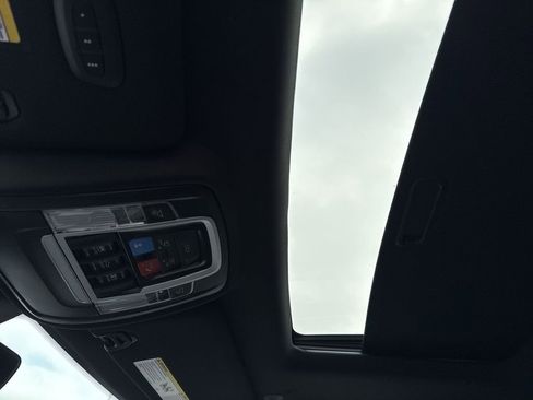 New 2026 RAM 2500 Laramie AWD/4WD image 32