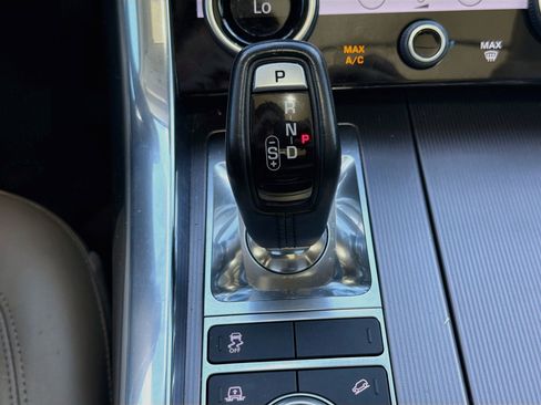 Used 2019 Land Rover Range Rover Sport HSE AWD/4WD image 28