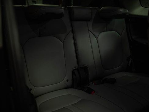 Used 2024 Honda Pilot EX-L image 12