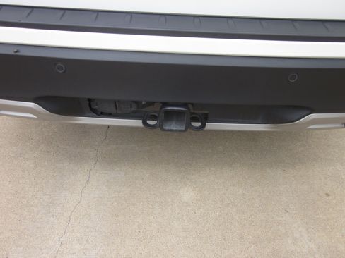 Used 2023 Ford Explorer XLT w/ Equipment Group 202A AWD/4WD image 8