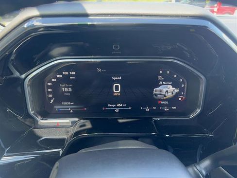 Used 2026 GMC Sierra 1500 SLT AWD/4WD image 19