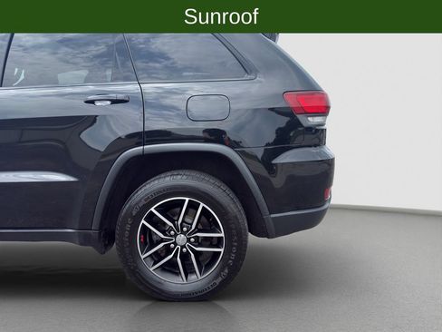 Used 2018 Jeep Grand Cherokee Trailhawk AWD/4WD image 22