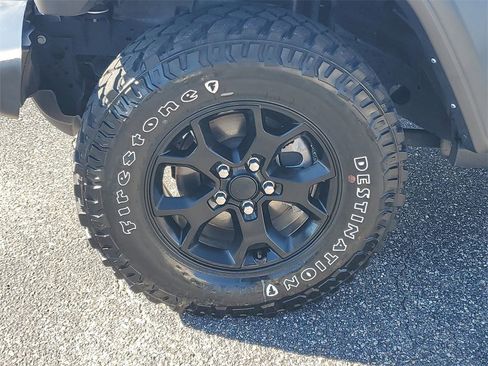 Used 2023 Jeep Wrangler Willys image 32