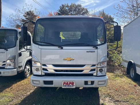 New 2024 Chevrolet Low Cab Forward image 5