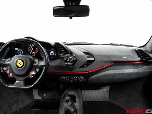 Used 2020 Ferrari 488 Pista Coupe image 35