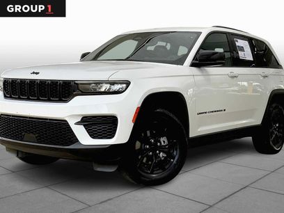 Used 2024 Jeep Grand Cherokee Altitude