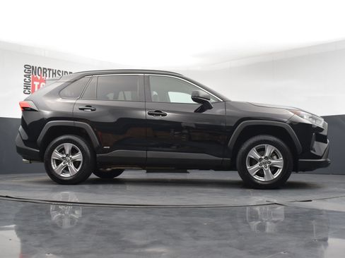 Used 2022 Toyota RAV4 LE AWD/4WD image 27