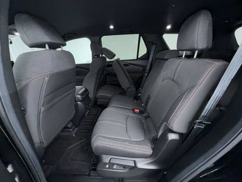 Used 2025 Honda Pilot Sport image 13