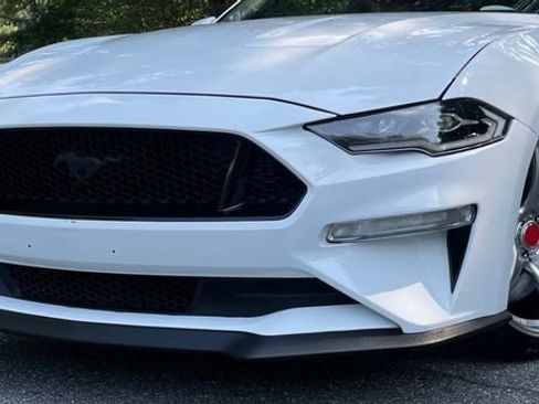 Used 2020 Ford Mustang GT Premium w/ GT Performance Package RWD image 3