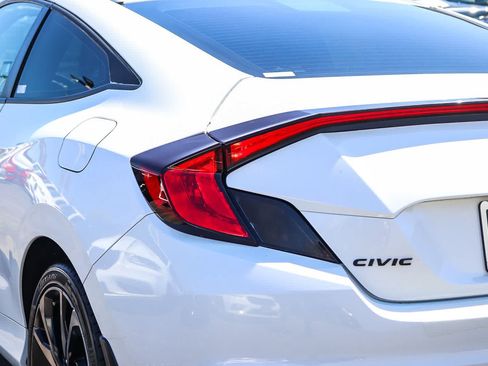 Used 2019 Honda Civic Sport image 7