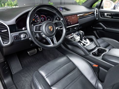 Certified 2021 Porsche Cayenne S AWD/4WD image 4