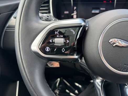 Used 2025 Jaguar F-PACE R-Dynamic S AWD/4WD image 22