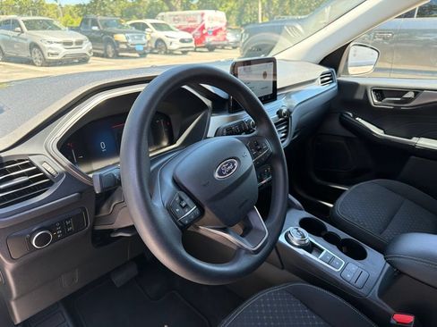 Used 2025 Ford Escape Active FWD image 9