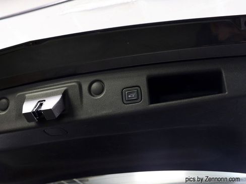 Used 2019 Chevrolet Equinox LT FWD image 30