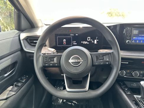 Used 2025 Nissan Kicks S FWD image 23