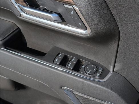 Used 2025 Chevrolet Silverado 1500 LT Trail Boss w/ Convenience Package II image 14