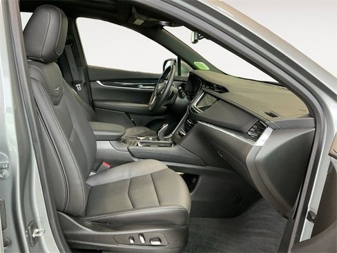 Certified 2023 Cadillac XT5 Premium Luxury w/ LPO, Floor Liner Package image 13