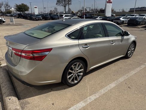 Used 2015 Toyota Avalon XLE Touring image 3