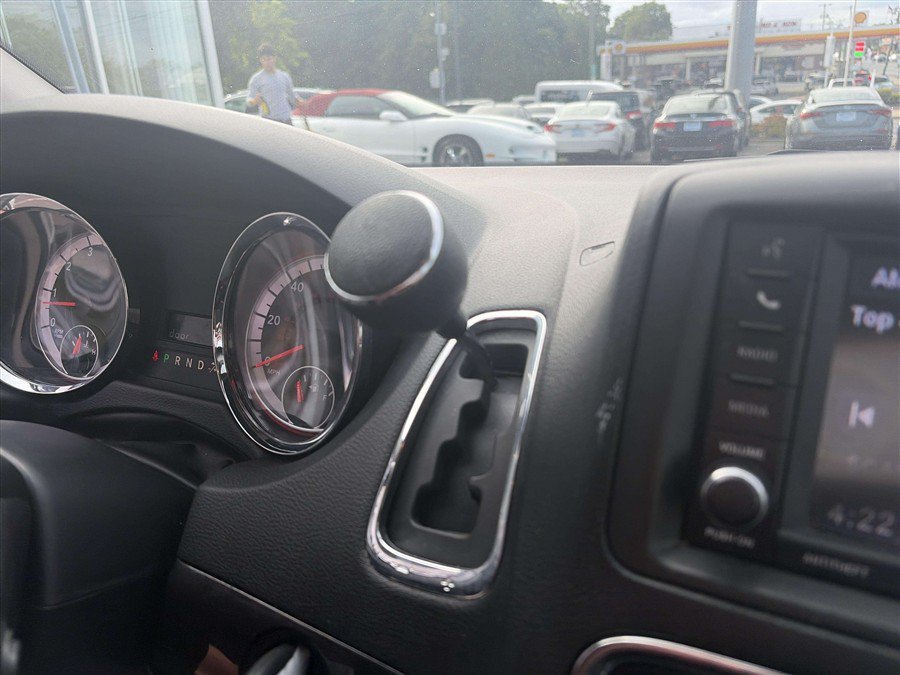 Used 2019 Dodge Grand Caravan SE FWD image 22