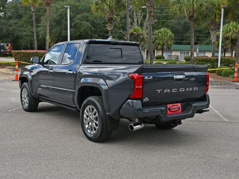 Certified 2025 Toyota Tacoma Limited AWD/4WD image 4