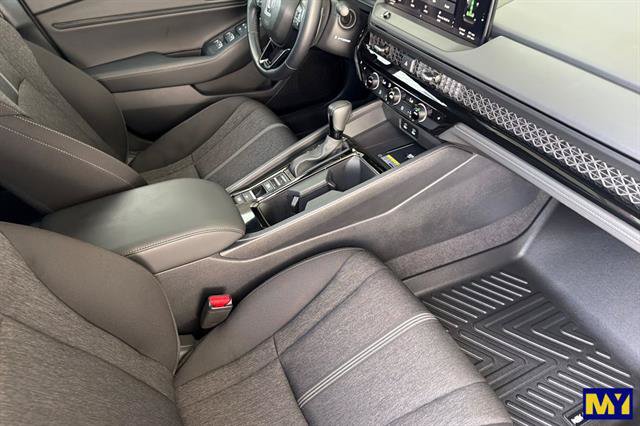 Used 2025 Honda Accord Sport image 18
