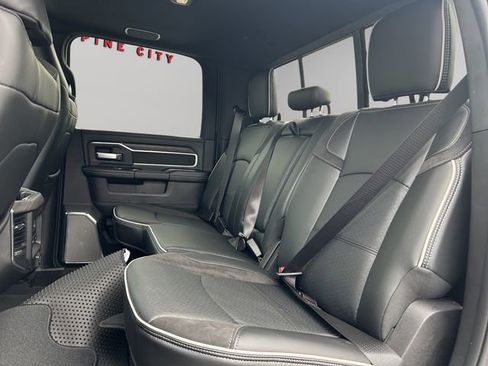 New 2026 RAM 2500 Laramie AWD/4WD image 13