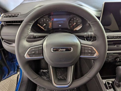 New 2026 Jeep Compass Latitude image 17