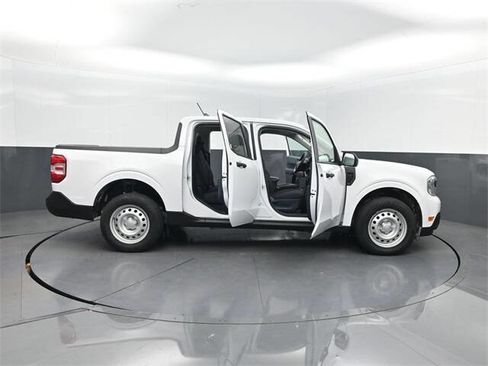 Used 2022 Ford Maverick XL image 34