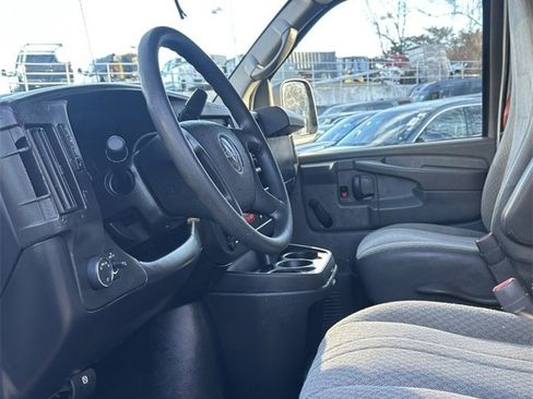 Used 2013 GMC Savana 2500 w/ Cold Climate Package image 10