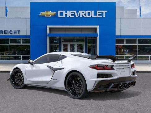 New 2026 Chevrolet Corvette Z06 w/ Z07 Performance Package RWD image 3