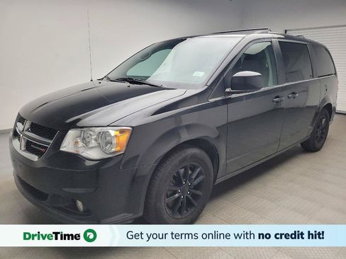 Used 2019 Dodge Grand Caravan SXT FWD image 1